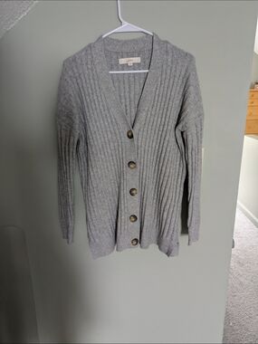 LOFT Light Gray Ribbed V‑Neck Button Cardigan